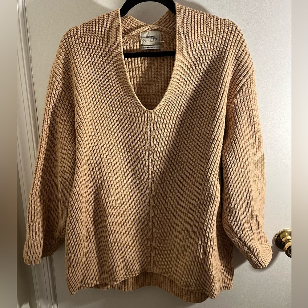 Urban Outfitters Blush/Tan Oversized Sweater - Picture 4 of 10
